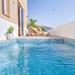 Seaside Jacuzzi Pool Free Surf Retreat Ferienhaus *